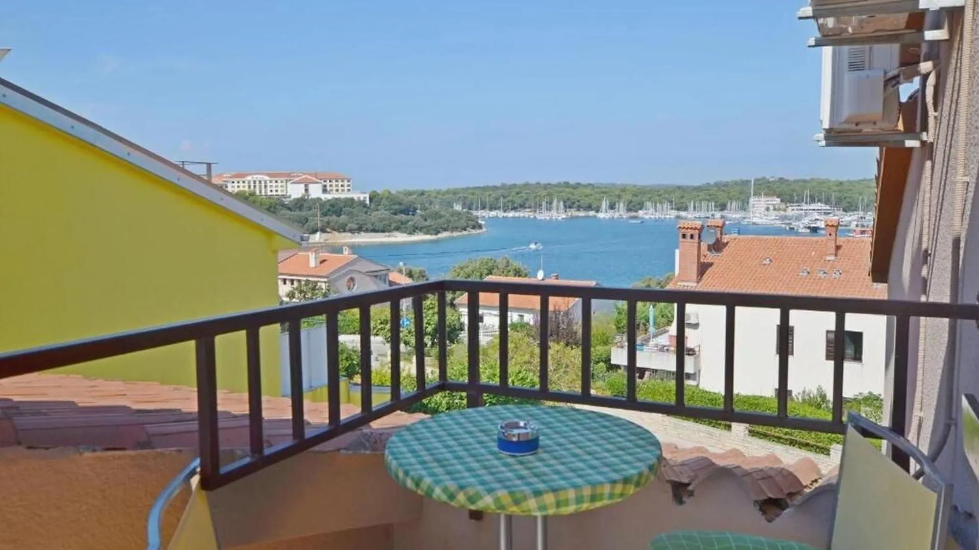 Apartments And Rooms Viktorija Vinkuran