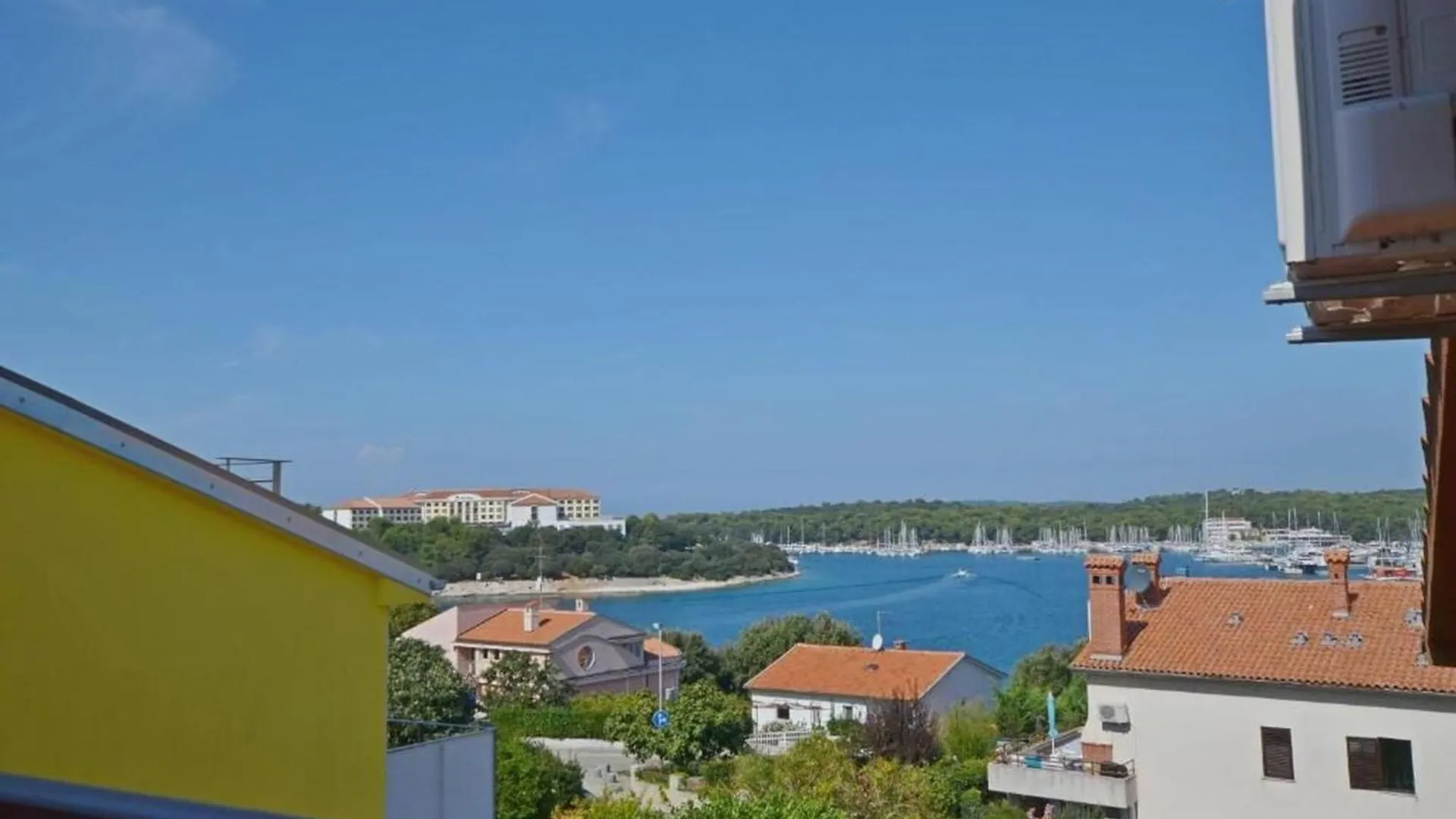 Apartments And Rooms Viktorija Vinkuran