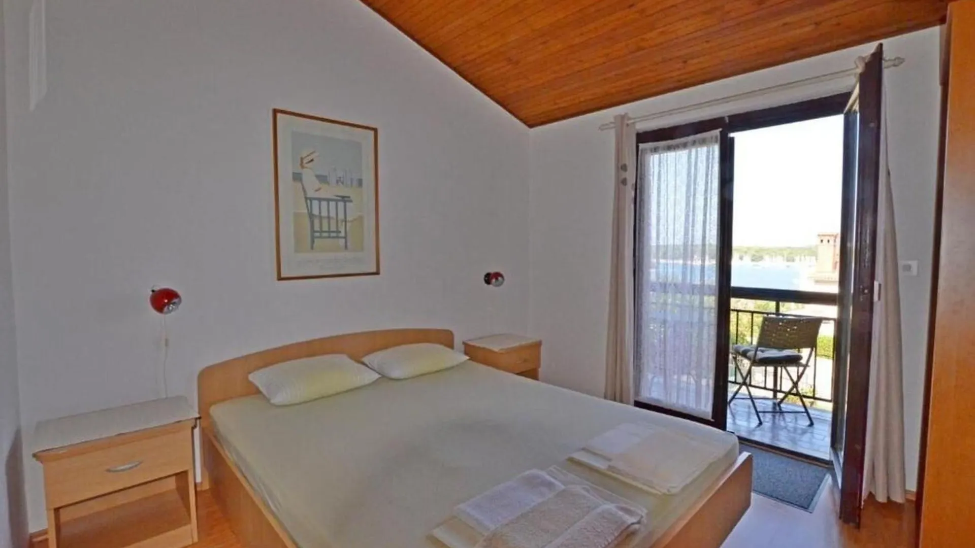 Apartments And Rooms Viktorija Vinkuran 0*,  Hırvatistan
