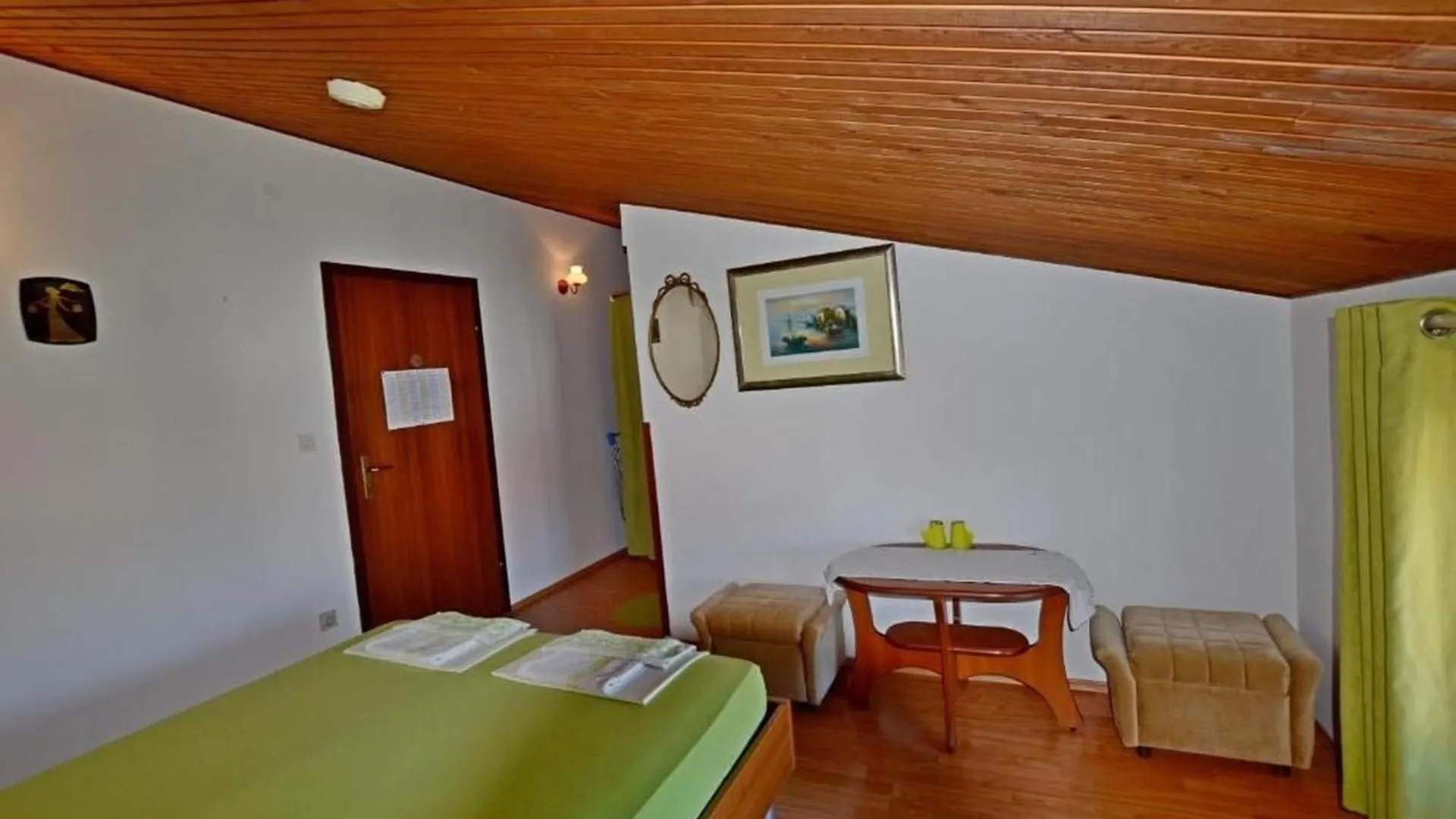 Apartments And Rooms Viktorija Vinkuran