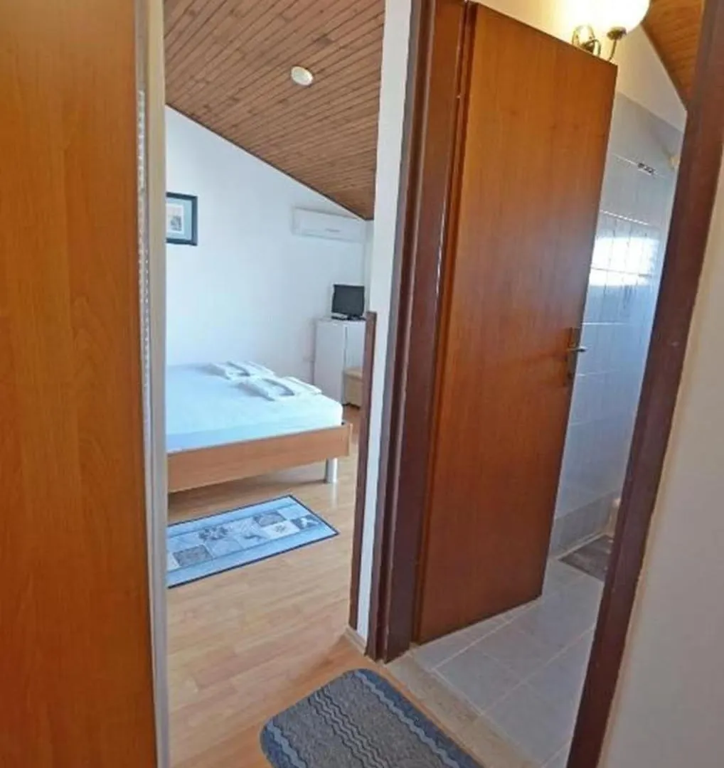 Apartments And Rooms Viktorija Vinkuran